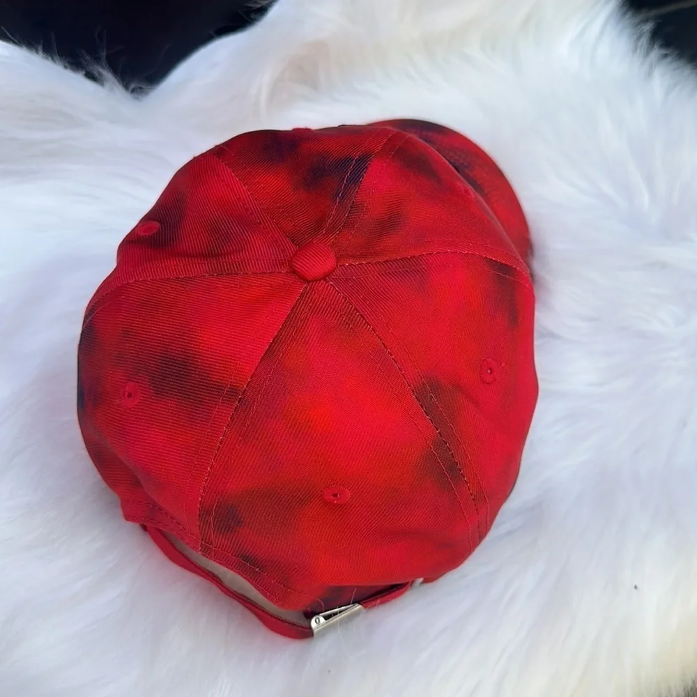 New GUESS Boys/Kids Red Hat